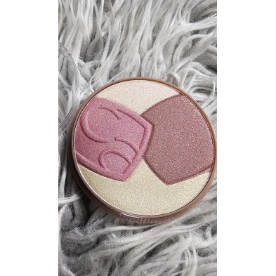 PRESSED POWDER YES LOVE